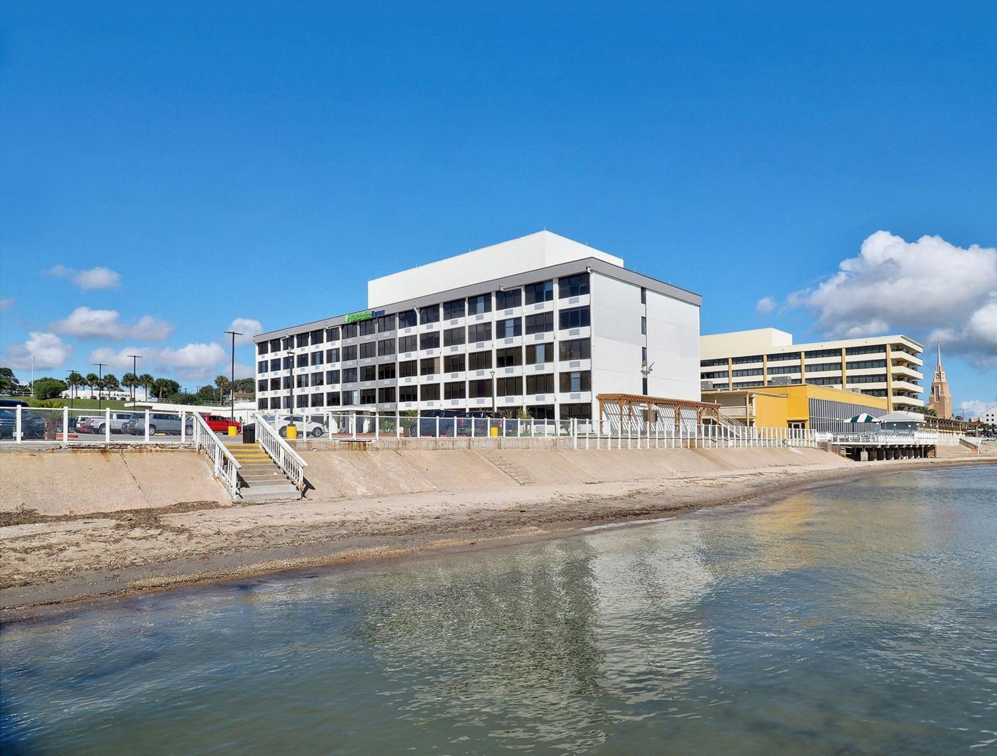 Holiday Inn Express Corpus Christi - Beachfront By Ihg Εξωτερικό φωτογραφία